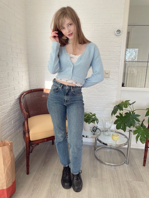 エラフレイヤはオランダ出身の元モデル